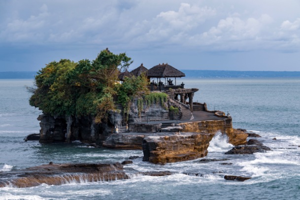 Experience the Serenity of the Tanah Lot Temple