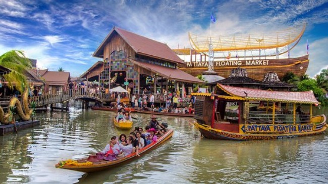 floating market pattaya