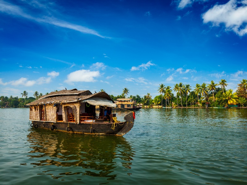 Budget Kerala Honeymoon Package