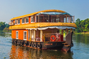 Thekkady to Alleppey Houseboat